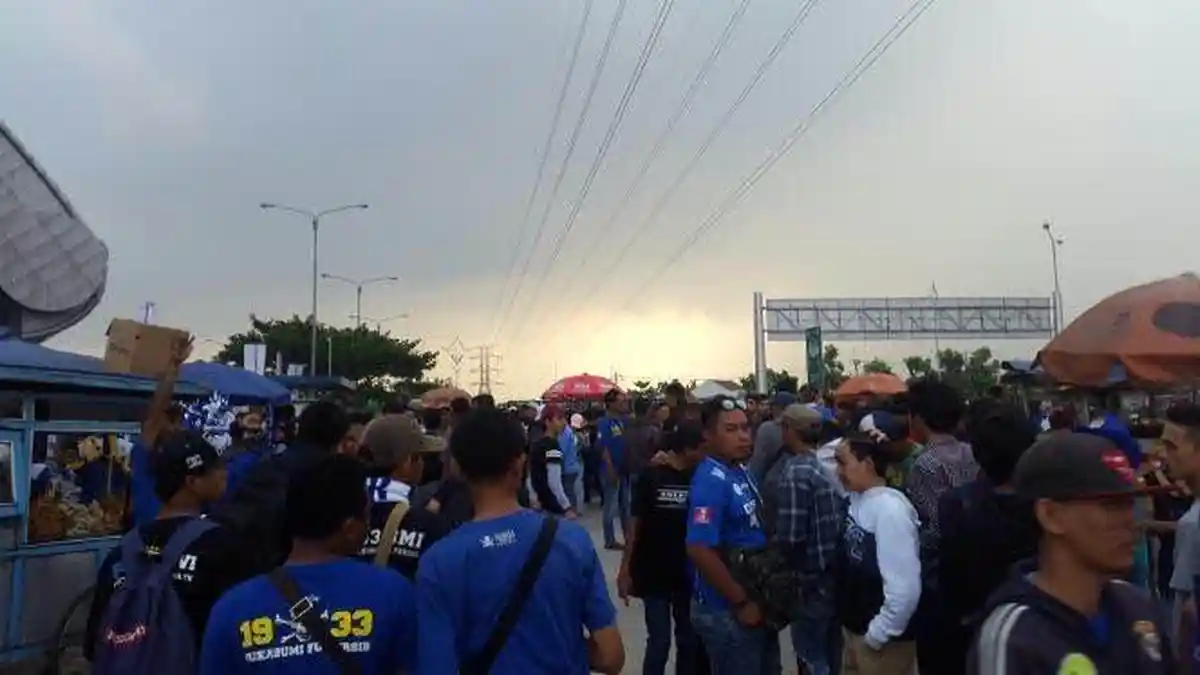 Tony Sucipto Minta Bobotoh Sabar Mendukung Persib