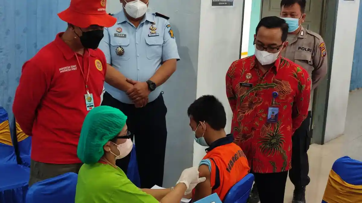 Gandeng BIN Sumut, Rutan 1 Medan Kanwil Kemenkumham Sumut Gelar Vaksinasi Booster bagi Warga Binaan