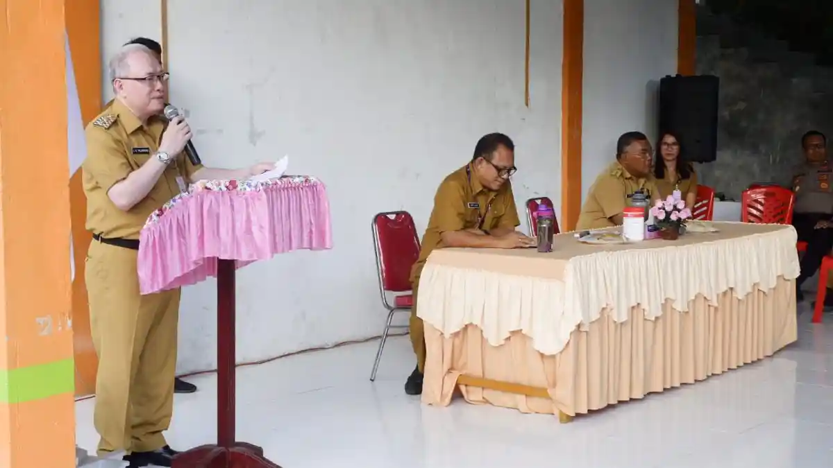 Wabup Sitaro Lakukan Pembinaan Kepada Kapitalau Terkait dengan Pemanfaatan Dana Desa