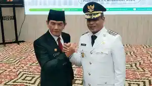 Ani-Sofian-berfoto-bersama-dengan-Edi-Suryanto.jpg