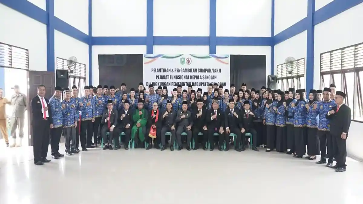 Lantik 50 Kepsek, Bupati Ontot Harap Sekolah Mampu Cetak SDM Unggul 