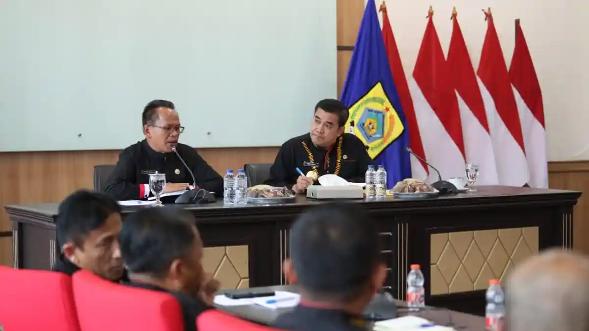 Pjs Bupati Pakpak Bharat Naslindo Sirait Pimpin Rapat Koordinasi Perdana Segenap Pimpinan OPD