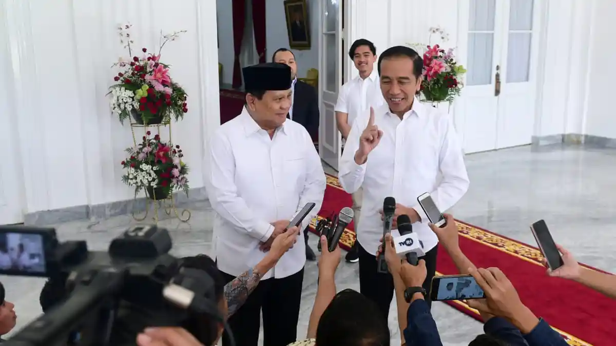 Indo Barometer Sebut Jokowi Berpotensi Tiga Periode Jika Maju Bersama Prabowo Subianto