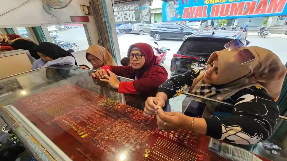 Sudah 3 Hari Harga Emas di Palembang Bertahan di Rp 7,6 Juta per Suku, Sudah Termasuk Upah
