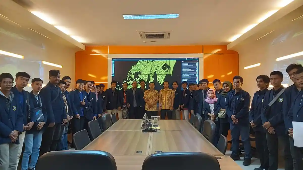 Mahasiswa STMIK Sinus Surakarta Kunjungan Industri ke Malang, Sinkronkan Pendidikan dan Dunia Kerja