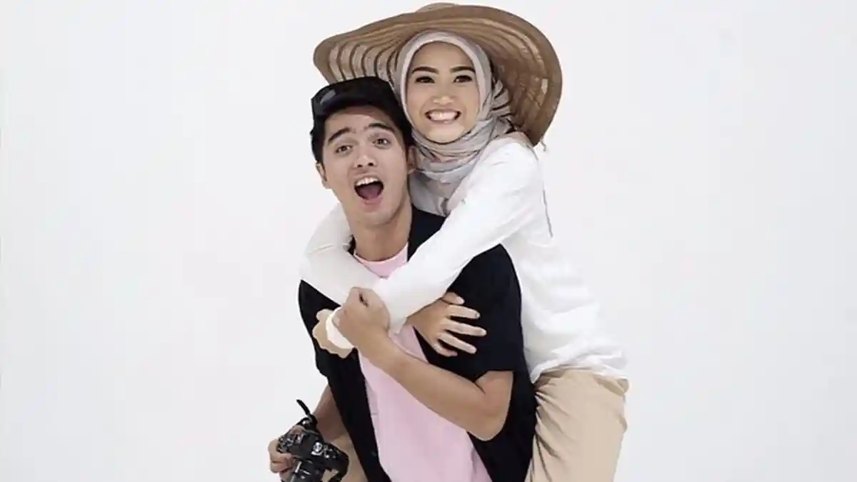 Bertepatan dengan Tanggal Cantik, Ricky Harun dan Herfiza Novianti Dikaruniai Anak Ketiga