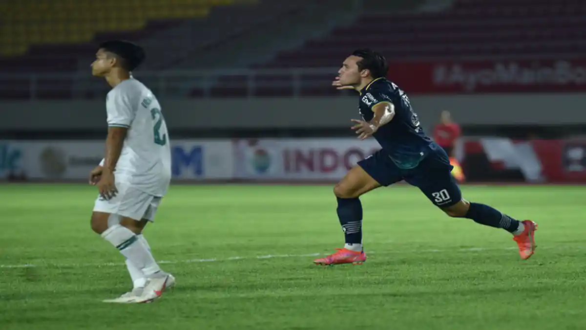 Head to Head Persib Bandung vs PSS Sleman, Pangeran Biru Dominasi Kemenangan