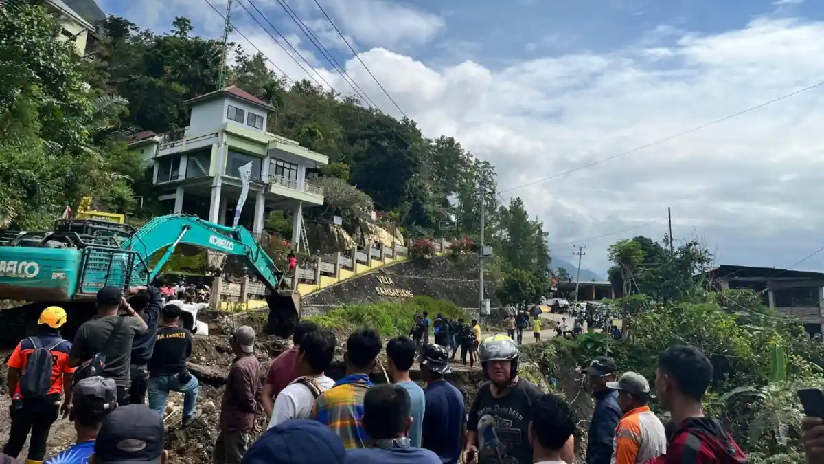 Longsor di Bambapuang Enrekang, BPBD: Ada Sungai Kecil di Bawah Jalan