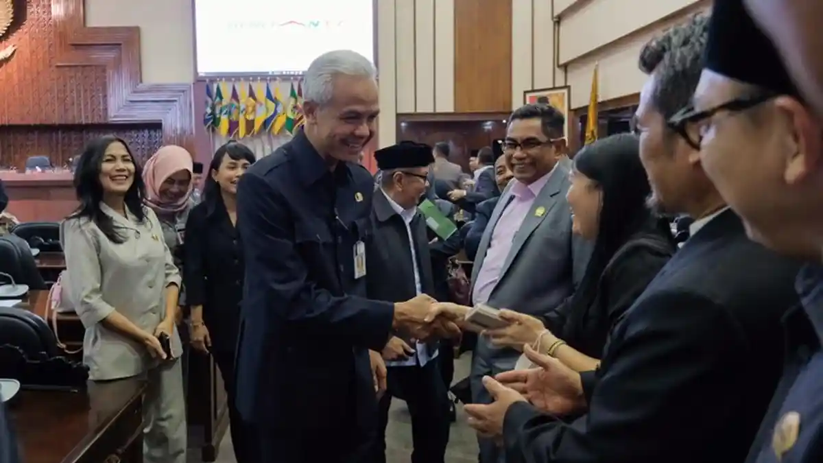 Kenang Hubungan Bersama DPRD Jateng, Ganjar Pranowo: Saling Mengisi dan Mengoreksi
