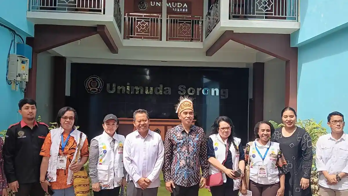 Di Kampus Wisata Sorong Ini Mahasiswanya Sadar Kebersihan, Sampah Kecil Segera Diangkut