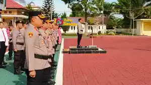 menerima-kenaikan-pangkat-sebagai-bentuk-penghargaan-di-Polres-Simalungun.jpg