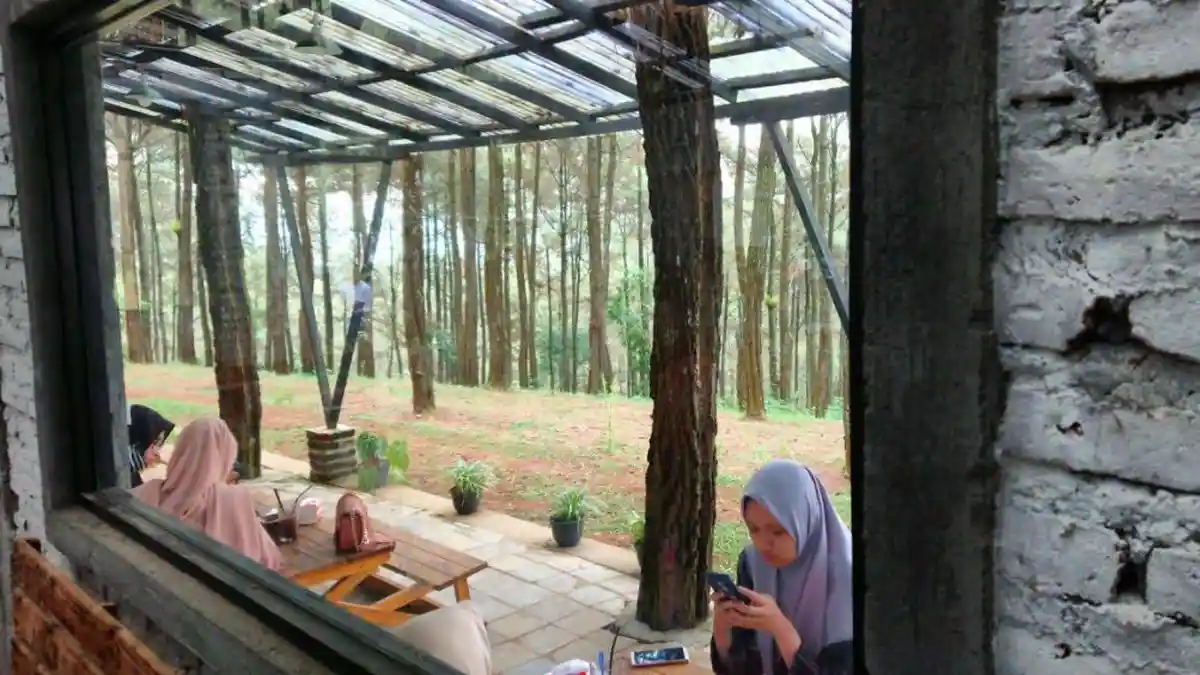 Tempat Ngopi Berkonsep Back To Nature di Batang Jadi Incaran Kawula Muda