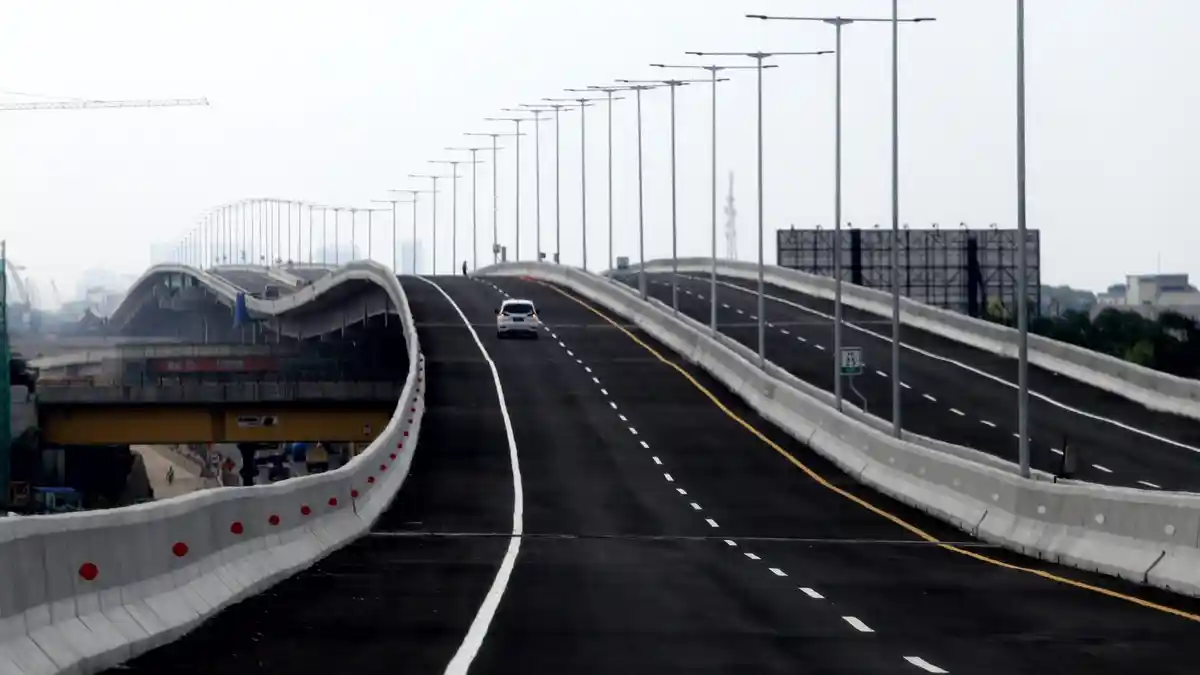 Libur Panjang Maulid Nabi, Polri Persiapkan Contraflow Jelang Jalan Tol Japek Elevated