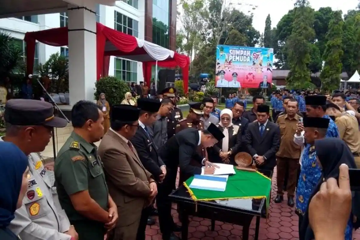 Bupati Fikri Lantik 1.106 PPPK Tahap Pertama, Ajak Wujudkan Rejang Lebong Bahagia dan Istimewa - Pelantikan-PPPK-Pemkab-RL-2.jpg