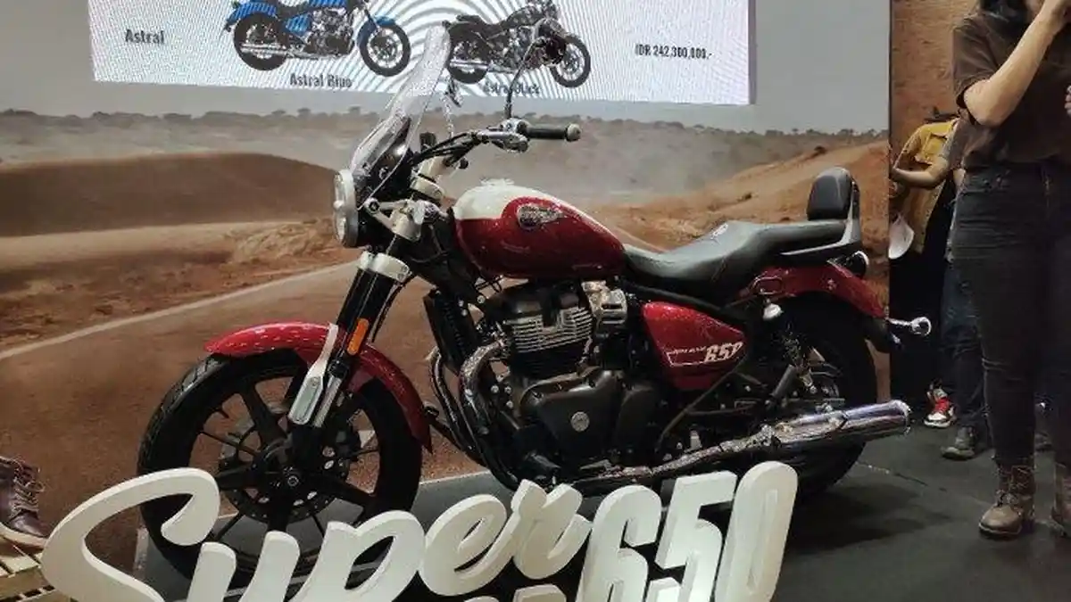 SANGAR ! Ini Tanpang Royal Enfield Super Meteor 650, Menggendong Mesin Twin 648cc