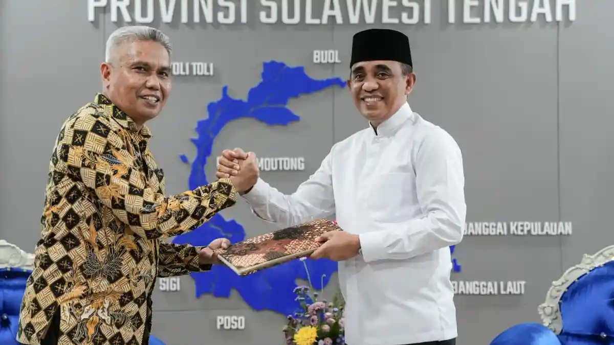 Amankan Aset Daerah, Gubernur Sulteng Terima Sertifikat Tanah dari Kanwil BPN
