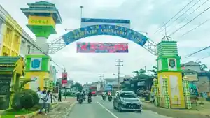 gapura-selamat-datang-kabupaten-labuhanbatu-utara.jpg