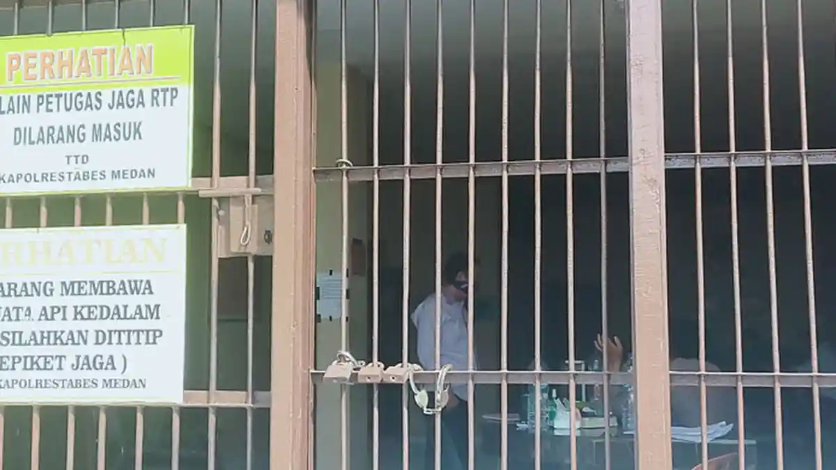 FAKTA BARU Oknum Polisi Bripka G Titip Sabu dalam Bontot ke Rumah Tahanan Polisi,Kapolrestabes . . .