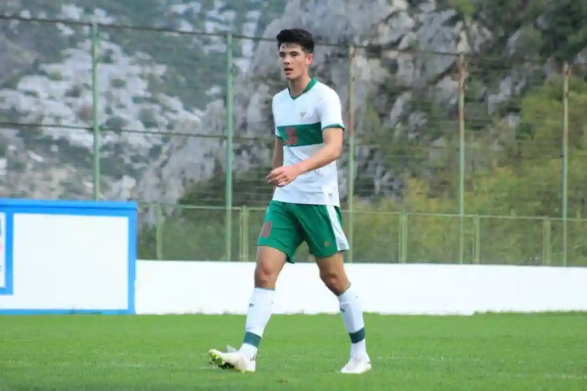 Akhirnya Terungkap Alasan Shin Tae-yong Coret Elkan Baggott dan Sandy Walsh dari Timnas Indonesia