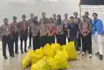 Saka-Bahari-Lanal-Palu-Ajak-Pelajar-Bersihkan-Pantai-Kampung-Nelayan.jpg