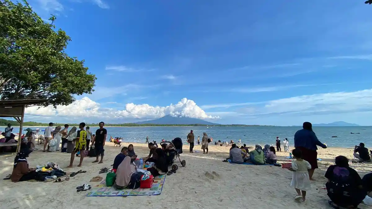 Ada Paket Gathering di Bagus Beach Walk, Include Lunch Box hingga Pendopo