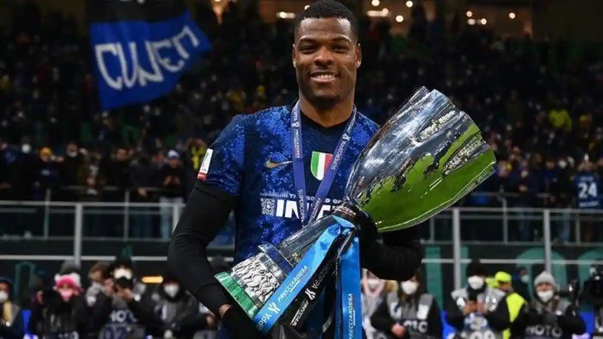 Penuhi Terget Finansial, Inter Milan Siap Lepas Denzel Dumfries yang Bersinar di Piala Dunia 2022