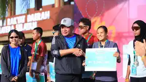 Herman-Deru-di-IDI-Run-Palembang-2025.jpg