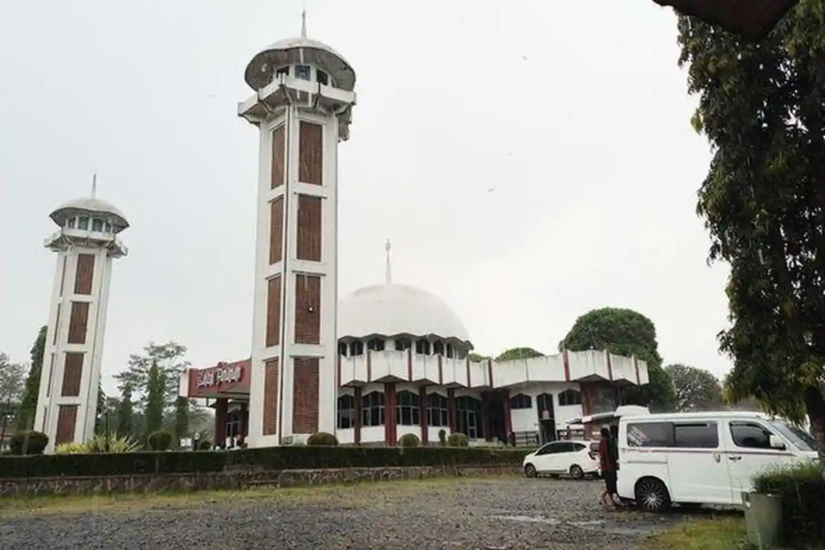 Masjid Itje Tresnawati di Tasikmalaya Kurang Terawat, Beruntung Masih Ada Pemudik yang Setia Singgah