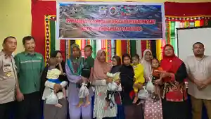 Ikan-Lele-dibagikan-kepada-keluarga-anak-untuk-melengkapi-kebutuhan-gizi-anak.jpg