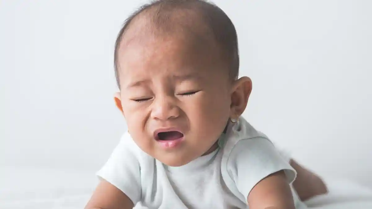 Adab dan Doa yang Dibaca saat Bersin dan Mendengar Orang Lain Bersin