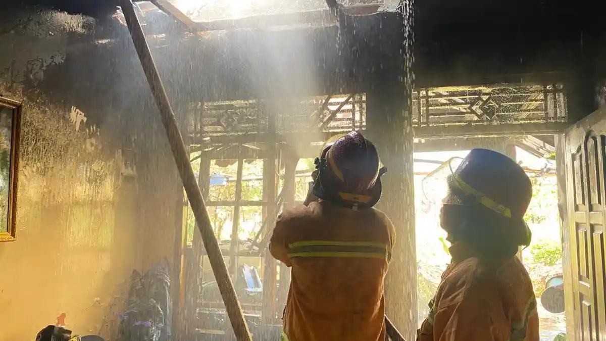 1 Orang Korban Kebakaran Rumah di Cilacap Mengalami Luka Bakar, Api Diduga Dari Korsleting Listrik