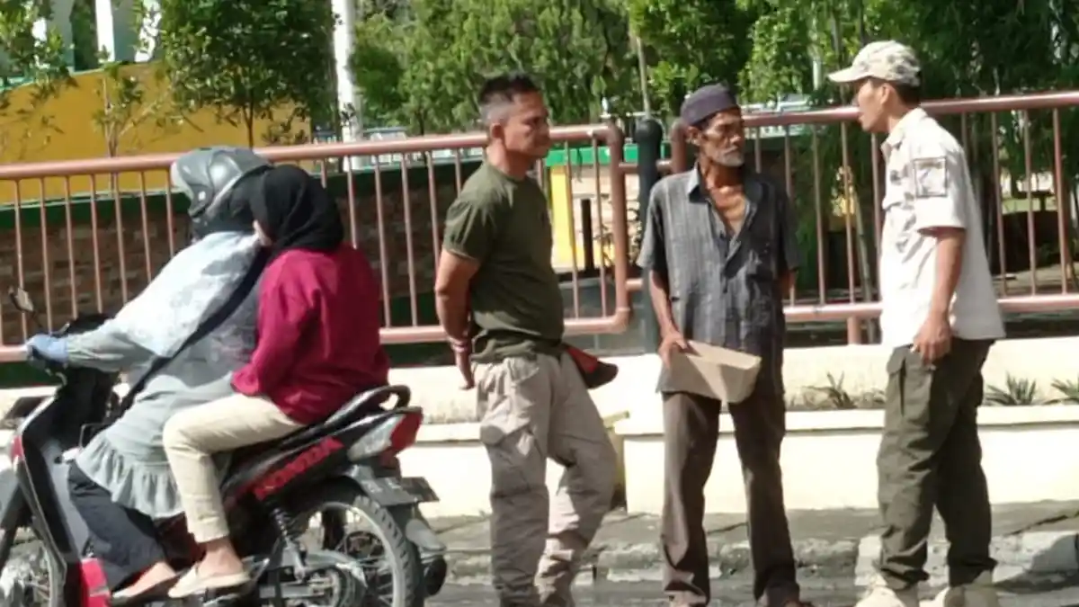 Satpol PP dan Polres Lhokseumawe Tertibkan Pengemis Jalanan