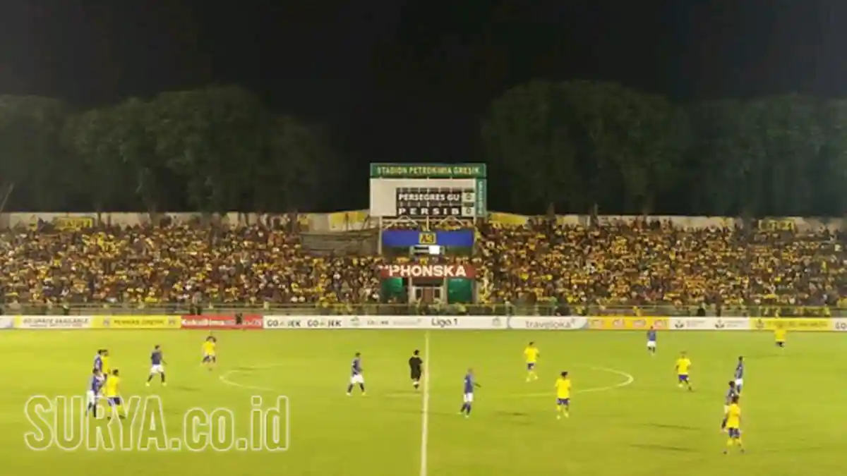 Dramatis, Persegres Dihancurkan Persib Bandung saat Injury Time