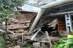 Talud Pondasi Ambrol Menimpa Rumah di Panekan Magetan, Satu Orang Terluka Terseret Longsor