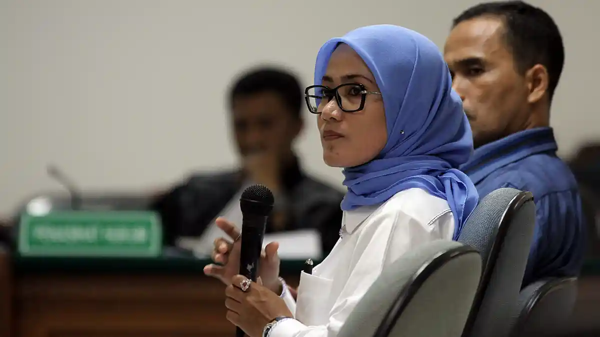Tangis Susi Pecah Ketika Menjaani Sidang di Pengadilan Tipikor