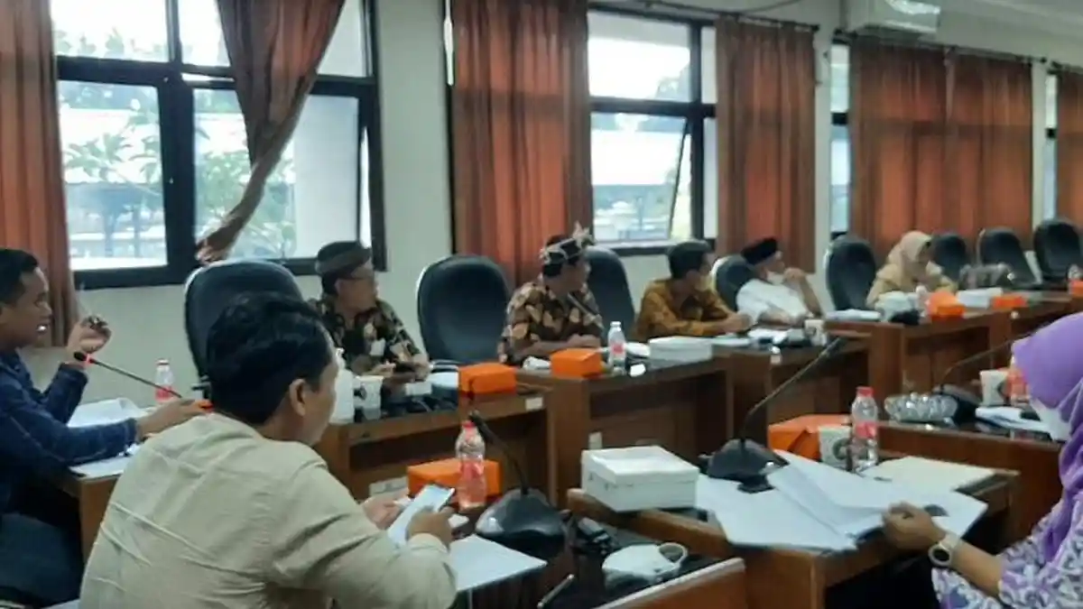 Tingkatkan Kualitas Santri, DPRD Karawang Godok Perda Pesantren