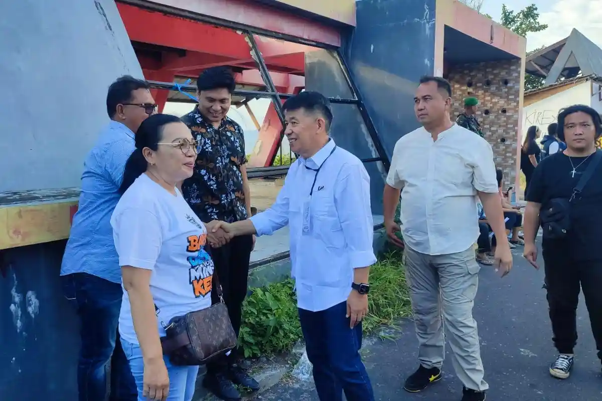 Datang Pertama Deklarasi Kampanye Damai KPU Minsel, AGK Langsung Sapa Masyarakat