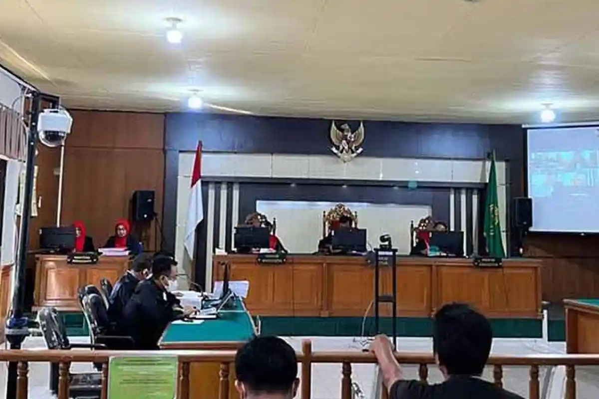 Bupati Kuansing Nonaktif Andi Putra Dituntut 8,5 Tahun Penjara oleh JPU KPK