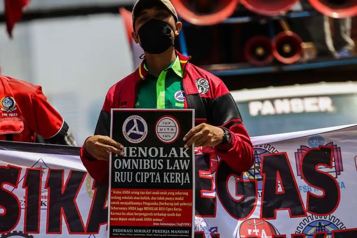 Di ILC, YLBHI Ungkap Pihak-pihak Diduga Terlibat di Balik UU Cipta Kerja, Termasuk Nama Satu Menteri