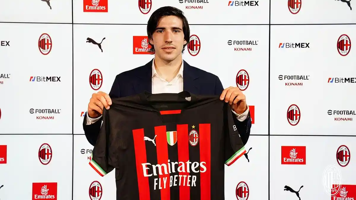 Sandro Tonali Teken Kontrak Baru dengan AC Milan hingga 2027, Dapat Gaji Dua Kali Lipat