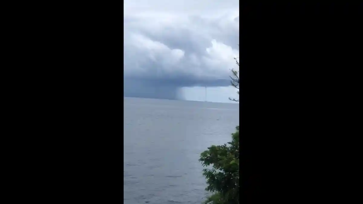 Nyoman Parsa Akui Terkejut Lihat Angin Puting Beliung di Tengah Laut Desa Pacung