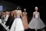 Fashion Show Karya Yenty Tan di JFW 2015