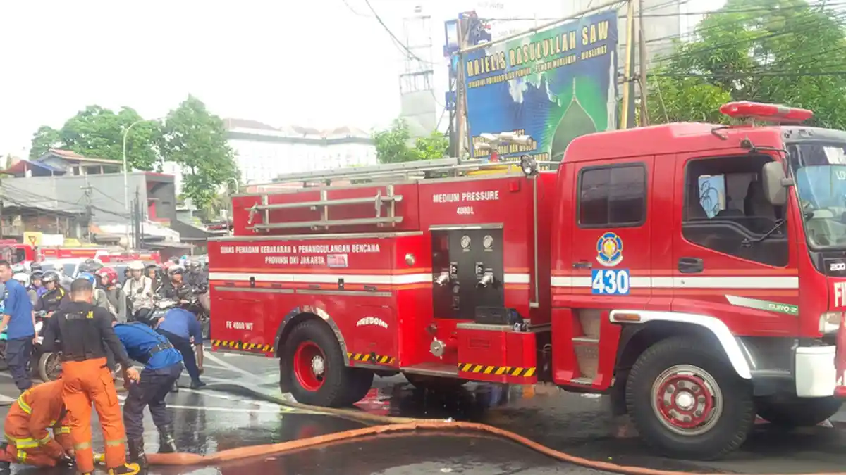 Kebakaran di Kalibata, Arus Lalu Lintas Menuju Pancoran dari Pasar Minggu Macet