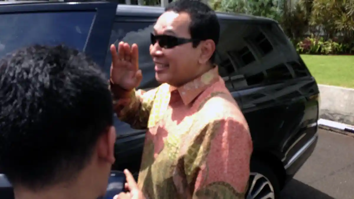 Kubu Azis Syamsuddin Cueki Tommy Soeharto