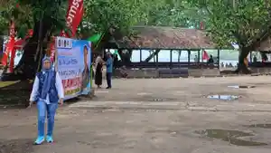 Suana-Pantai-Pasir-Putih-Carita-Kabupaten-Pandeglang.jpg