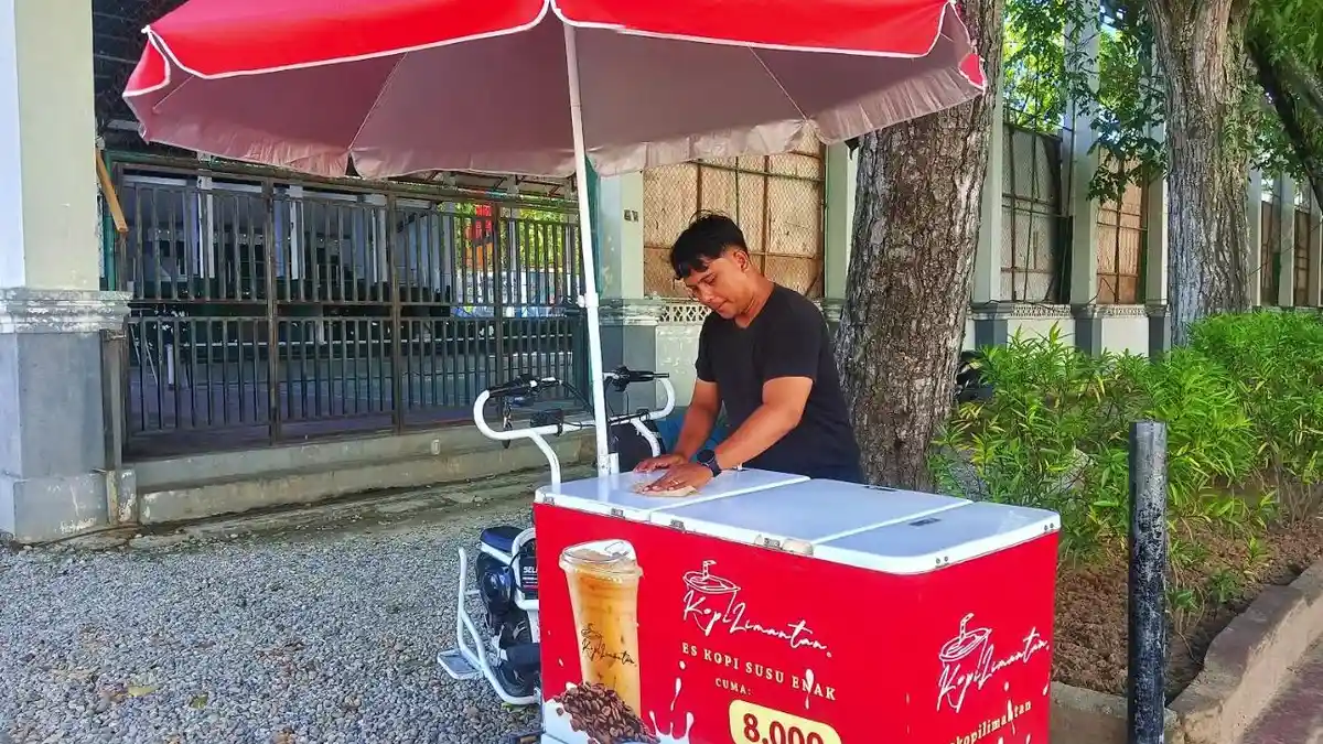 Jajakan Minuman Kekinian di Kampus Gorontalo, Arip Raup Omzet hingga Rp1 Juta Sehari