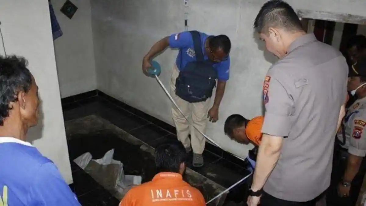 Teka-teki Pembunuh Surono Mayat yang Dicor Dibawah Musalah, Istri dan Anak Saling Tuduh, Motif?
