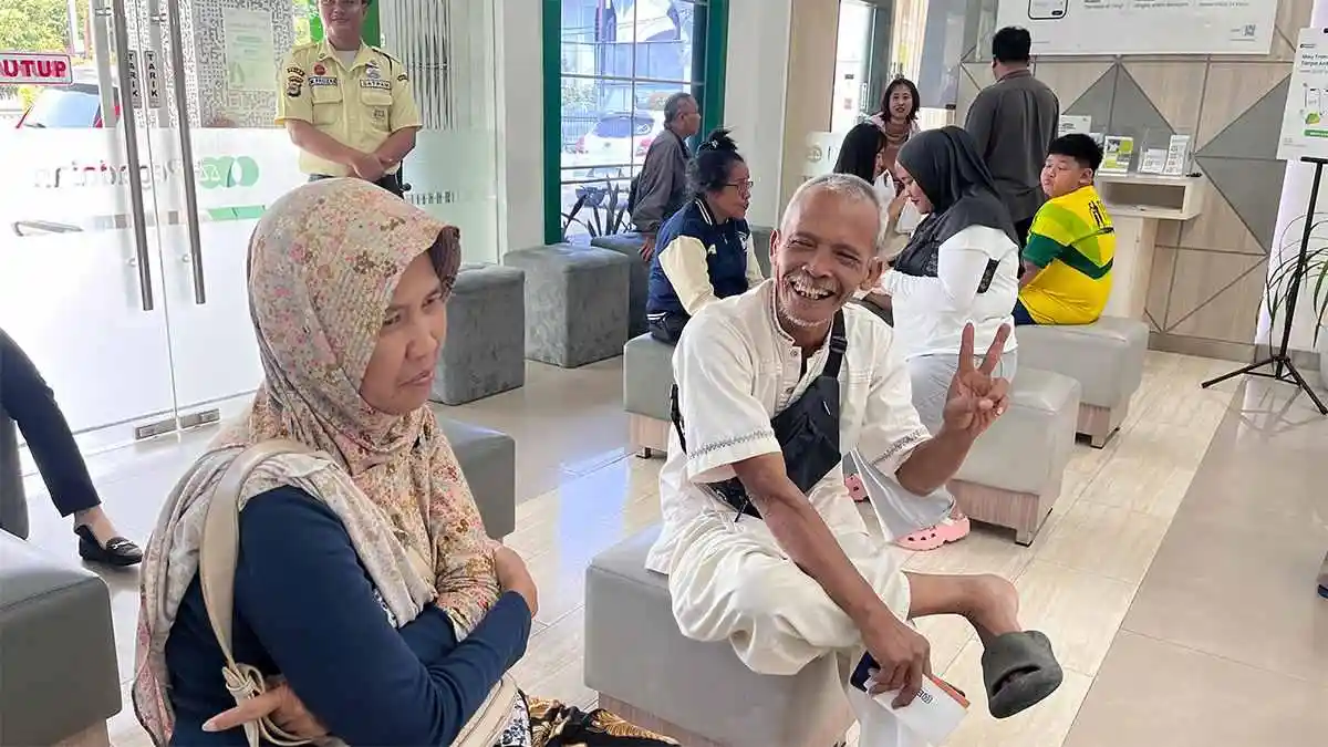 Hasil Panen untuk Kuliah Anak, Petani Singkong di Lampung Gadai Emas Buat Modal Tanam - Tribunlampung.co.id