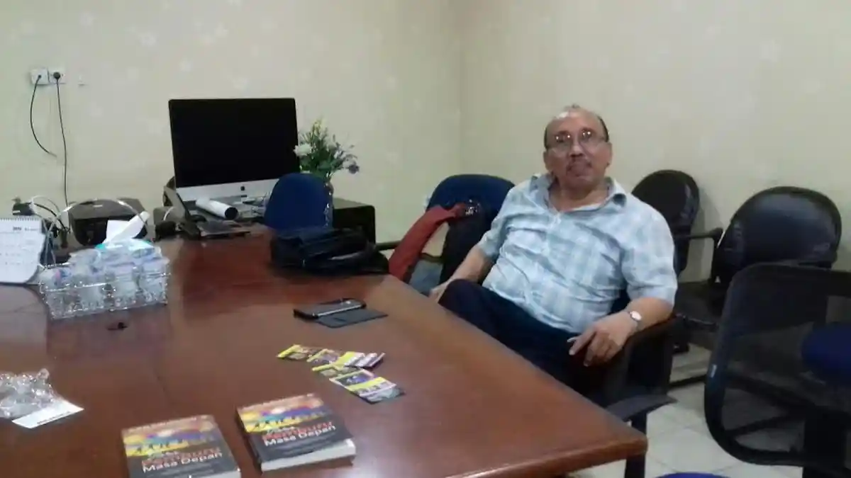 Surya Burhanuddin Luncurkan Buku Para Pemburu Masa Depan di UIN Alauddin