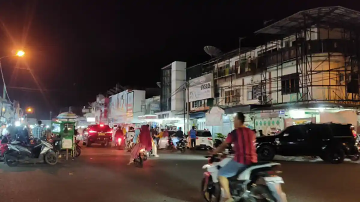 Malam Idul Fitri, Kawasan Pasar Aceh 
